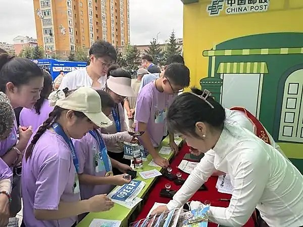 延伸阅读作为赛场边热门的“打卡”点